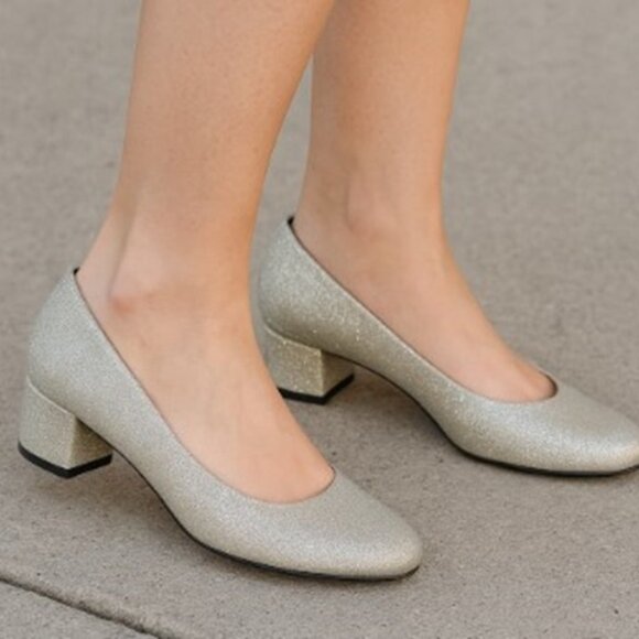 David Tate Suvi Pumps Silver Glitter Metallic Heels NWOB Retail $130 Size 10M - Picture 1 of 9